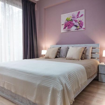 Gg Home - Cozy 2-Bedroom Apartment On Givi Kartozia 第比利斯 外观 照片