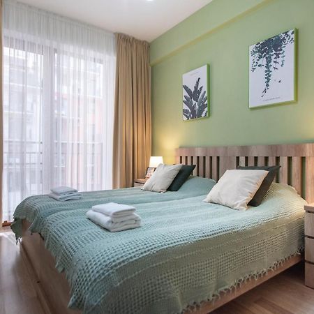 Gg Home - Cozy 2-Bedroom Apartment On Givi Kartozia 第比利斯 外观 照片
