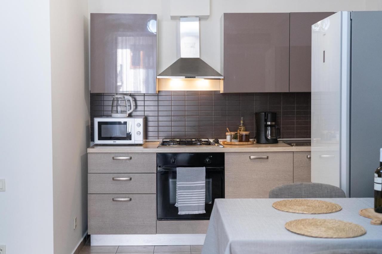 Gg Home - Cozy 2-Bedroom Apartment On Givi Kartozia 第比利斯 外观 照片