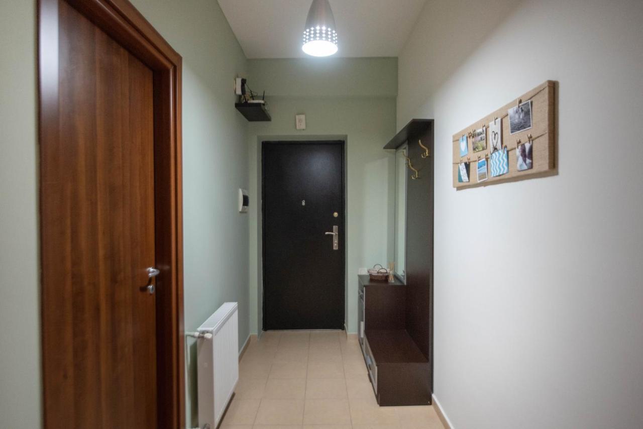 Gg Home - Cozy 2-Bedroom Apartment On Givi Kartozia 第比利斯 外观 照片